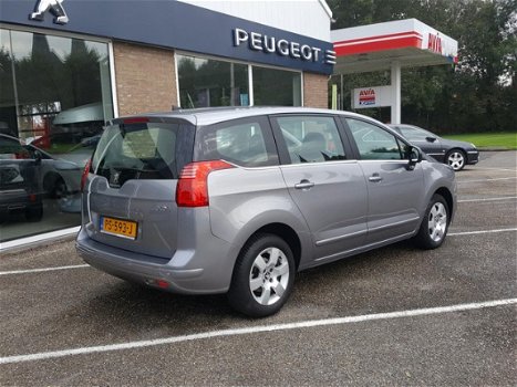 Peugeot 5008 - 1.6 HDIF 7PERSOONS cruise&climate control navi BT lm-velg - 1