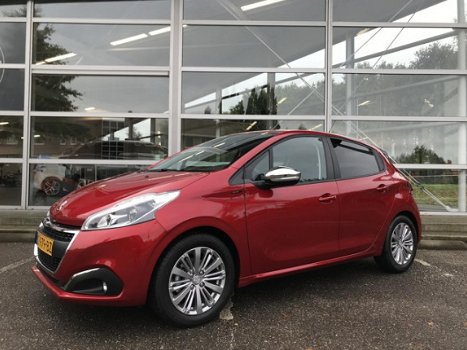 Peugeot 208 - 1.2 Puretech 82pk Signature Speciale editie - 1