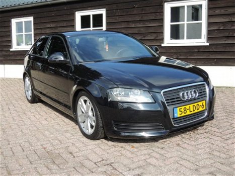 Audi A3 - 1.4 TFSI ATTRACTION PRO LINE - 1