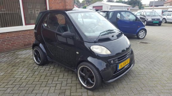 Smart City-coupé - & pure BRABUS met originele documentatie, NAP, en nieuw koppelings set - 1