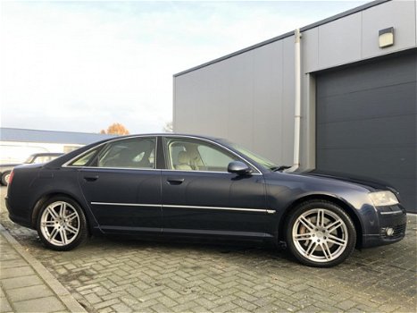 Audi A8 - 3.2 FSI Quattro |Luchtvering|Navi|Leder|NL Auto|NAP|Xenon|Zeer Netjes|PDC - 1