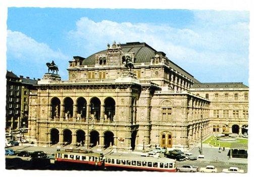 R030 Wenen Wien Staatsoper met tram Oostenrijk - 1