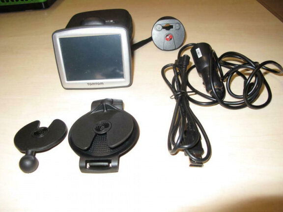 Te koop aangeboden: Tomtom navigatie - Afbeelding 3