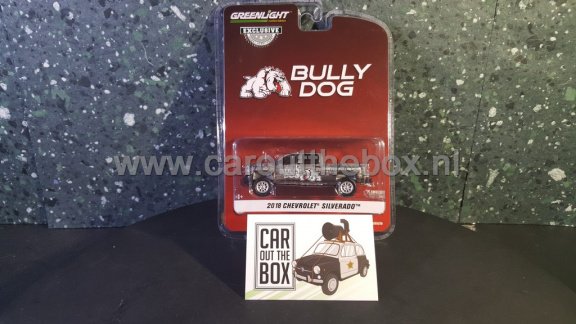 2018 Chevrolet Silverado BULLY DOG 1:64 Greenlight - 2