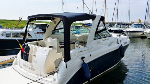 Rinker 320 Fiesta Vee - 3