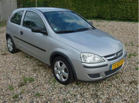 Opel Corsa - 1.2-16V ESSENTIA - 1