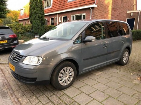 Volkswagen Touran - 1.6-16V FSI AIRCO 5-PERSONEN - 1