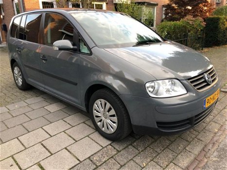 Volkswagen Touran - 1.6-16V FSI AIRCO 5-PERSONEN - 1