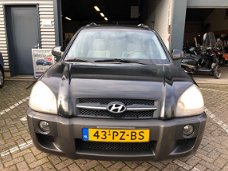 Hyundai Tucson - 2.0 CRDi Dynamic 5-deurs airco lm-velgen elektrische ramen+spiegels cruise controle