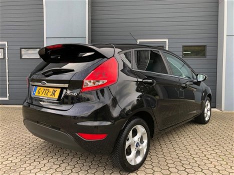 Ford Fiesta - 1.25 5 deurs Airco Clima Nieuwe Distributie All Season banden - 1