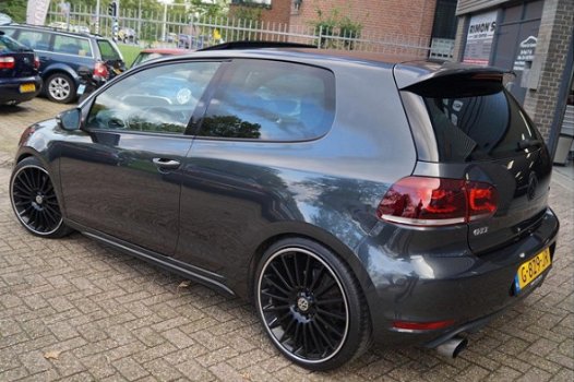 Volkswagen Golf - 2.0 GTI Dcc Pano Dealer Onderhouden - 1