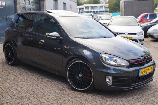 Volkswagen Golf - 2.0 GTI Dcc Pano Dealer Onderhouden - 1