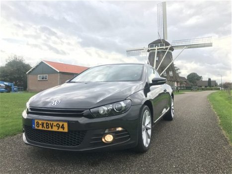 Volkswagen Scirocco - 1.4 TSI Highline Plus *SPORT* 160pk DSG7-AUTO CLIMA VOLLEER STOELVERW CRUISE P - 1