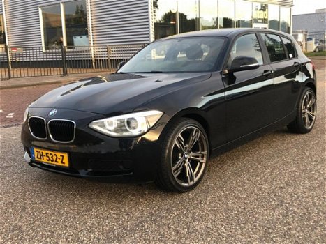 BMW 1-serie - 2.0 118D AUTOMAAT, NAVI, LED, 18INCH Velgen - 1