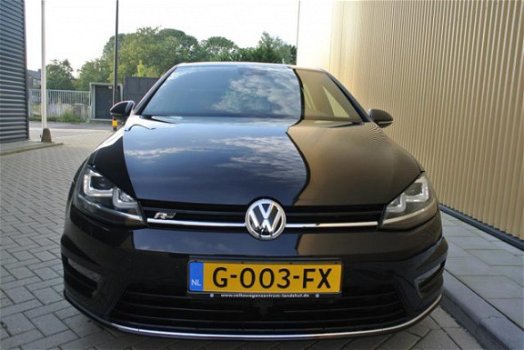 Volkswagen Golf - 1.4 TSI Business Edition R LINE - 1