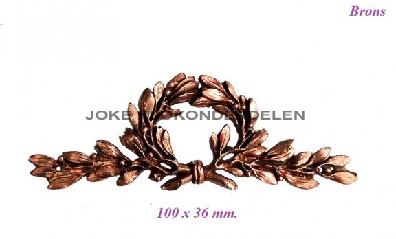 === Klokkast ornamentje = oud === 38850 - 1