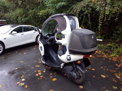 2002 BMW C1 scooter - 3