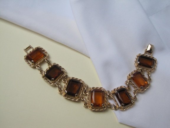 Armband Sarah Coventry goudkleurig amberkleurig topaas glasstenen 22 cm Wild Honey. - Afbeelding 6
