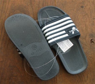 sportslippers / strandslippers / slippers (nieuw) - 2