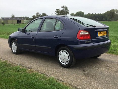 Renault Mégane - 1.4-16V Expression met airco + PERFECT ONDERHOUDEN - 1