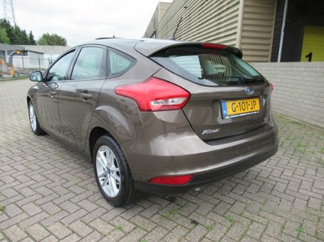 Ford Focus - 1.0 Trend 100pk [ ecc, schuifdak, 16``lmv, audio ] - 1