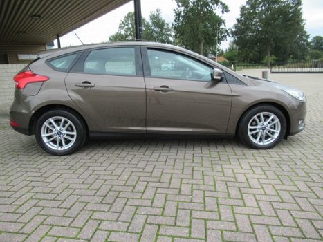 Ford Focus - 1.0 Trend 100pk [ ecc, schuifdak, 16``lmv, audio ] - 1