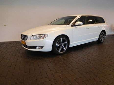 Volvo V70 - 1.6 D2 Nordic+ automaat, leder, navigatie - 1