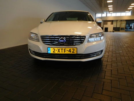 Volvo V70 - 1.6 D2 Nordic+ automaat, leder, navigatie - 1