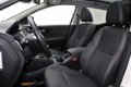 Nissan Qashqai - 1.5 dCi Tekna | Trekhaak | Panoramadak | 360° Camera | Leder | Navigatie | LED | St - 1 - Thumbnail