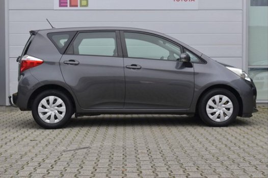 Toyota Verso S - 1.3 VVT-i Aspiration AUTOMAAT - 1