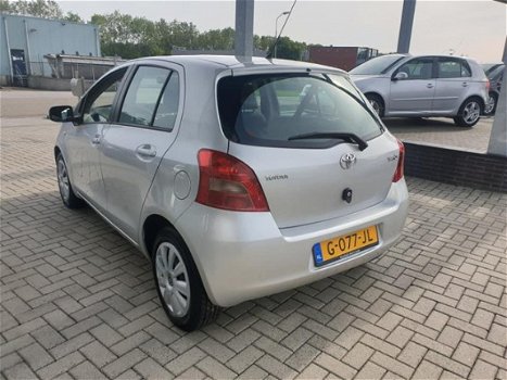 Toyota Yaris - 1.3 VVTi Terra - 1