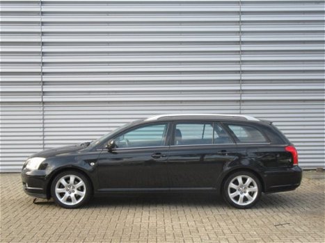 Toyota Avensis Wagon - 2.0 VVTi Linea Luna - 1