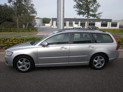 Volvo V50 - 1.6D S/S Summum Leer+Blis+Trekhaak - 1