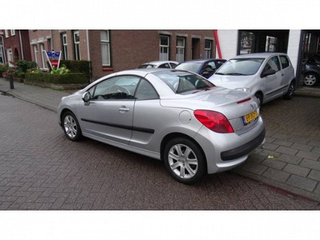 Peugeot 207 - CC Sport 1.6-16V Turbo - 1