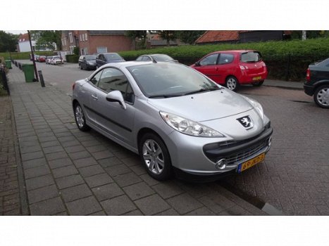 Peugeot 207 - CC Sport 1.6-16V Turbo - 1