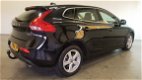 Volvo V40 - 2.0 D4 Momentum Business NAVI/CLIMATIC/CRUISE/LMV - 1 - Thumbnail