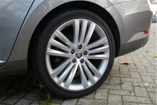 Skoda Superb - 2.0 TDI STYLE BUSINESS Fiscaal vriendelijk en 20% bijtelling - 1