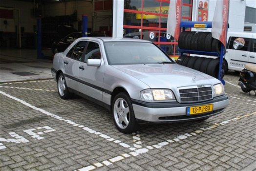 Mercedes-Benz C-klasse - 180 Classic Youngtimer Automaat - 1