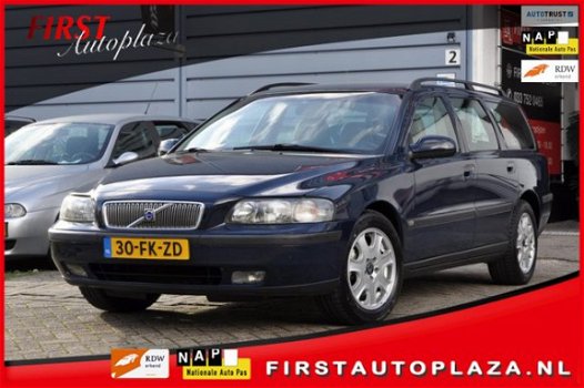 Volvo V70 - 2.3 T-5 Comfort Line AUTOMAAT AIRCO/LEDER/CRUISE NETTE YOUNGTIMER - 1