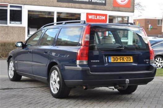 Volvo V70 - 2.3 T-5 Comfort Line AUTOMAAT AIRCO/LEDER/CRUISE NETTE YOUNGTIMER - 1