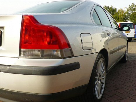 Volvo S60 - 2.3 T-5 - 1