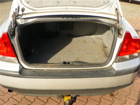 Volvo S60 - 2.3 T-5 - 1