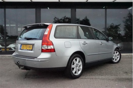 Volvo V50 - 2.4 140PK GEARTRONIC Edition II - 1