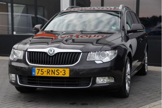 Skoda Superb Combi - 1.8 TSI Ambition Business Line Navigatie | Cruisecontrol | climatecontrol | par - 1