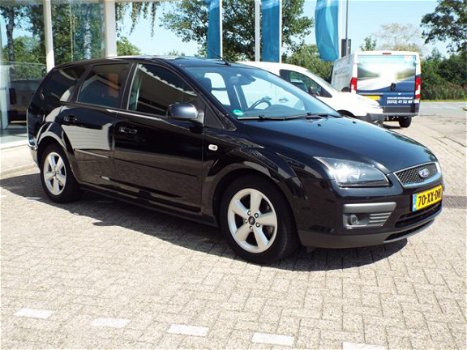 Ford Focus Wagon - 1.6-16V Futura | Navi | PDC | Regen- en lichtsensor | Elektr. stoel | Airco | Voo - 1