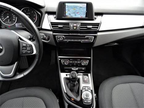 BMW 2-serie Active Tourer - 218d Executive | Navigatie | Climatronic Airco | Botswaarschuwing | NAP - 1