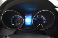 Toyota Auris - 1.8 Hybrid Dynamic | Navigatie | LM-Velgen | Bluetooth |