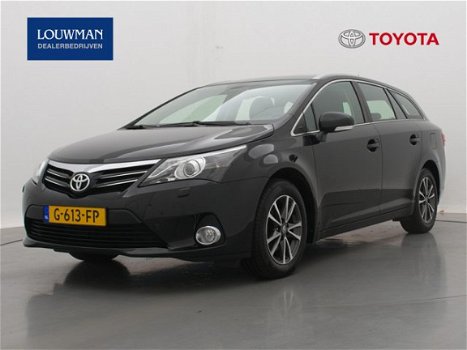 Toyota Avensis Wagon - 1.8 VVTi Business | Navigatie | Trekhaak - 1