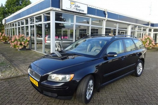 Volvo V50 - 1.8 Kinetic, Roofrails, Lichtmetaal velgen - 1