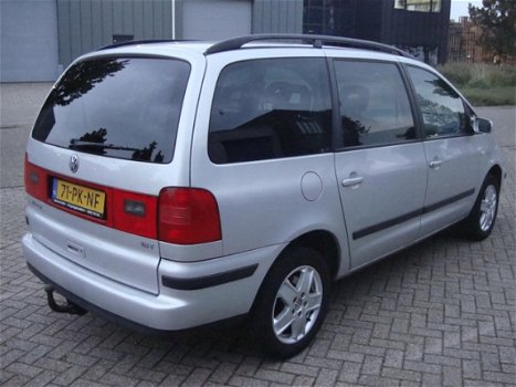 Volkswagen Sharan - 1.8 Turbo Sportline Bj 7-2004 7 Persoons - 1